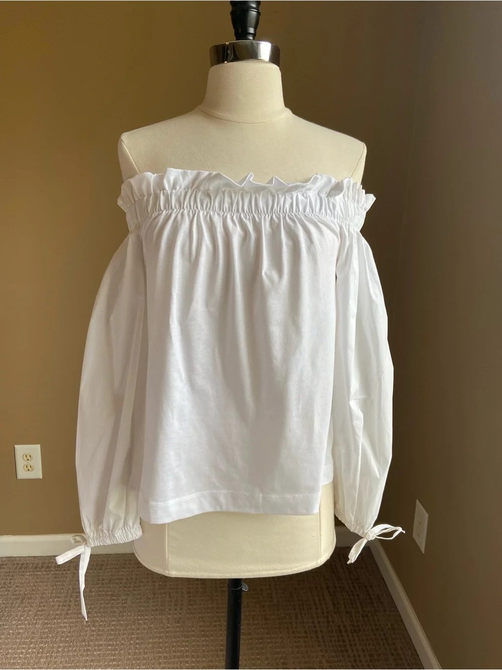 Banana‎ Republic Cotton White Off-Shoulder Ruffle Sleeve Top- XSmall, Summer